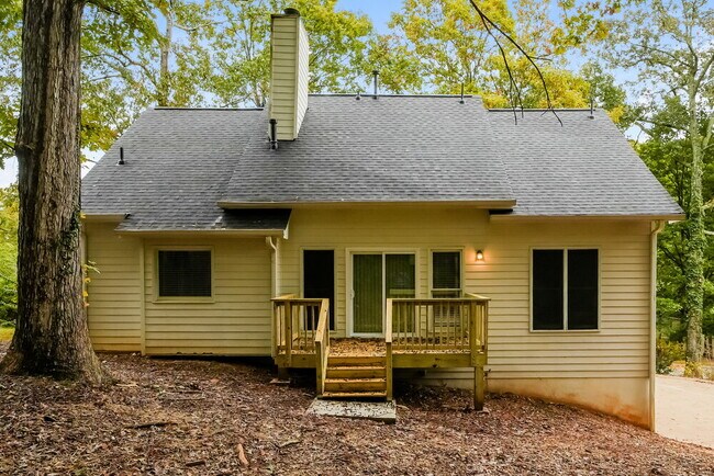 Building Photo - 3539 Pine Grove Dr