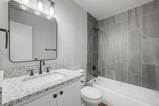 Building Photo - 205A Jefferson St