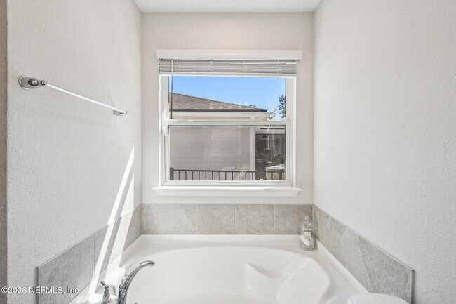 Building Photo - 13220 Cameron Vly Ct