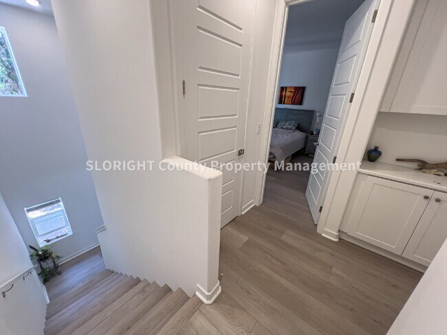 Building Photo - AVAILABLE NOW - Private Room for rent in s...