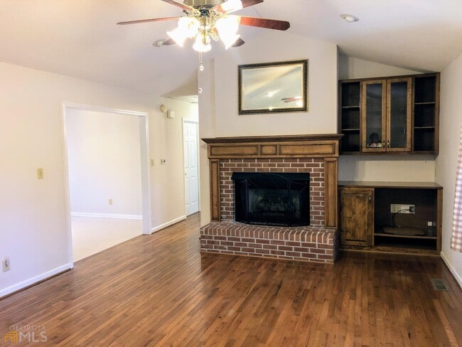 Building Photo - 363 Goose Creek Ln