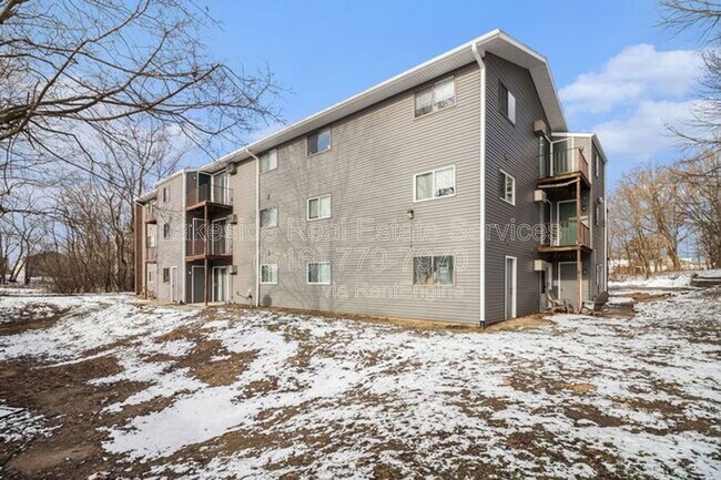 Building Photo - 1015 36th St SW