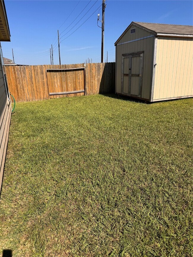 Building Photo - 8206 Sandy Sea Rd