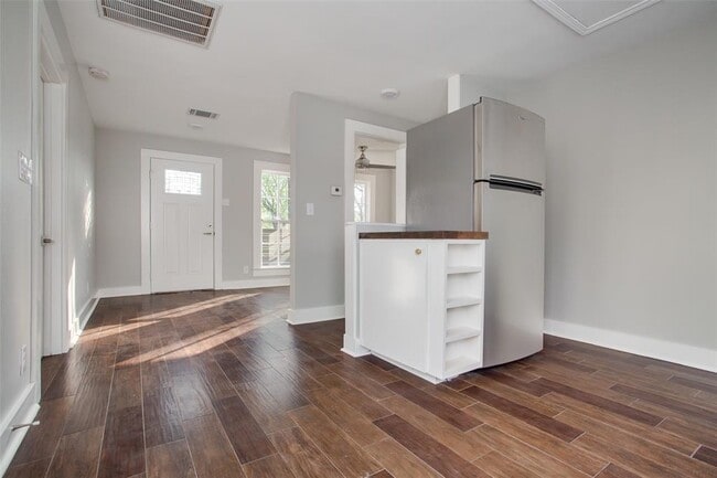 Building Photo - 4500 Avenue H