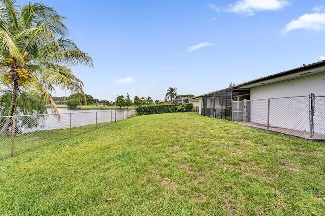 Building Photo - 3630 N 55th Ave