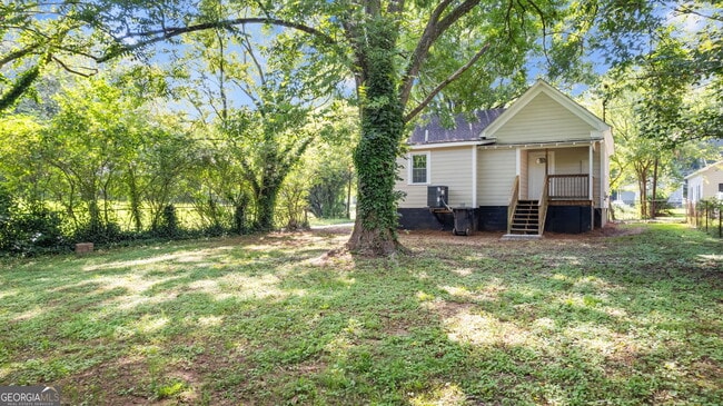 Building Photo - 335 S McLin St