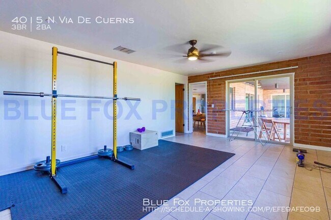 Building Photo - Foothills gorgeous home!
