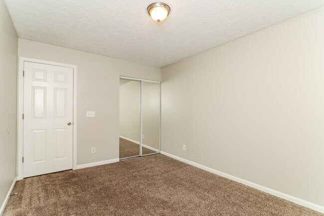 Building Photo - 235 Osmanthus Way