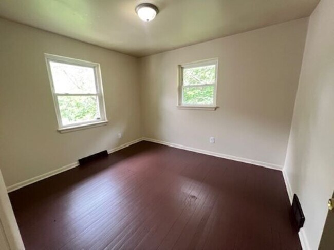 Building Photo - 417 Malacca St