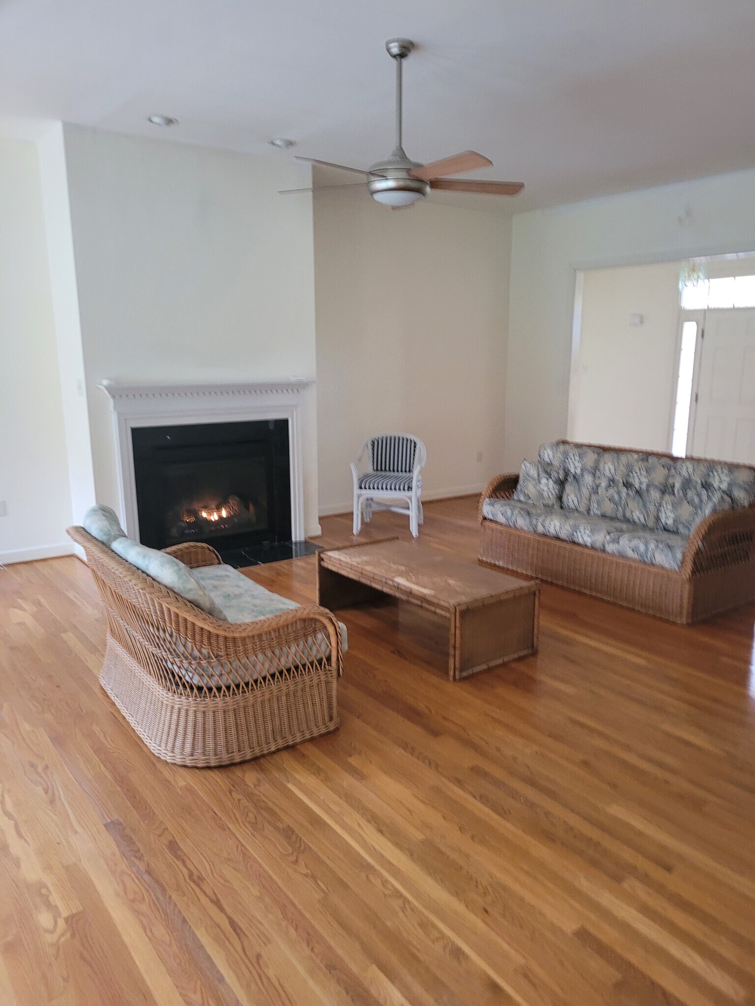 Building Photo - 147 Sir Guy Dr