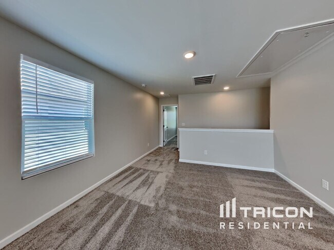 Building Photo - 176 Millbrook Dr
