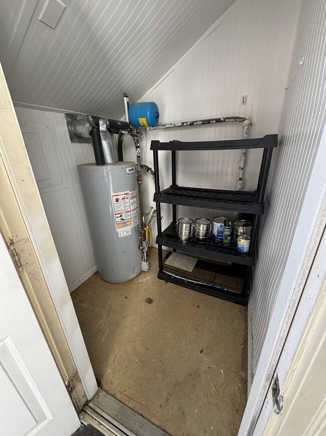 Outside Storage Closet - 109 Sparger Springs Ln