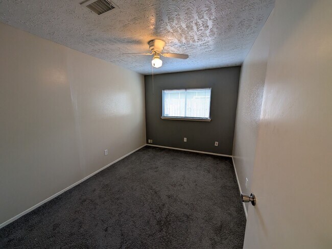 Building Photo - 10607 Staghill Dr