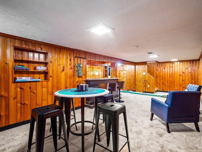 Building Photo - 386 Walworth Ave