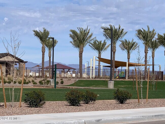 Building Photo - 2874 E Magdalena Dr