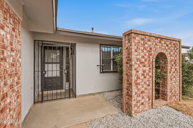 Building Photo - 10837 Gemstone St