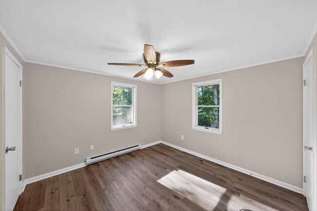 Building Photo - 4225 Robinson Rd
