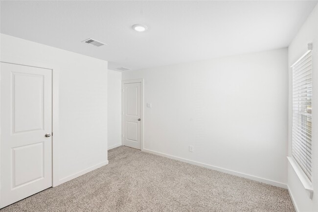 Building Photo - 30618 Wicklow Gdns Dr