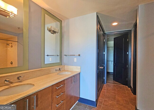 Building Photo - 4561 Olde Perimeter Way