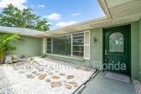 Building Photo - 1405 Cambridge Dr