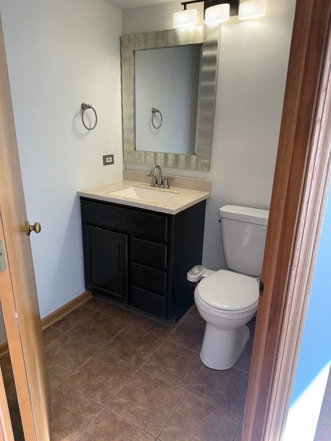 Building Photo - 8316 High Point Cir