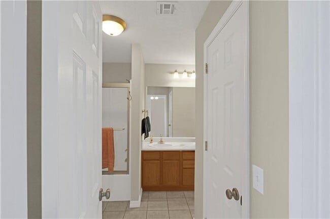 Building Photo - 808 Emerald St