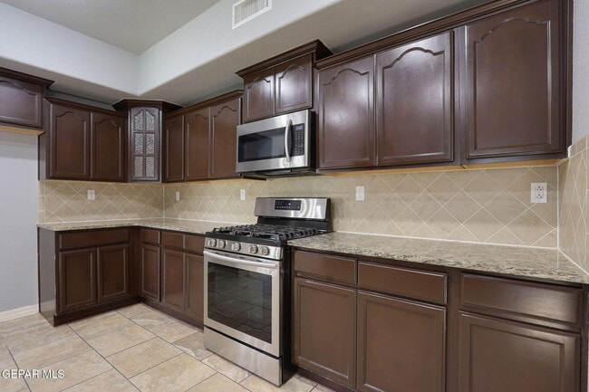 Building Photo - 363 Duskwood St