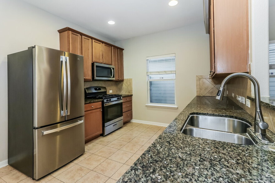 Building Photo - 13118 Majestic Pl Ct