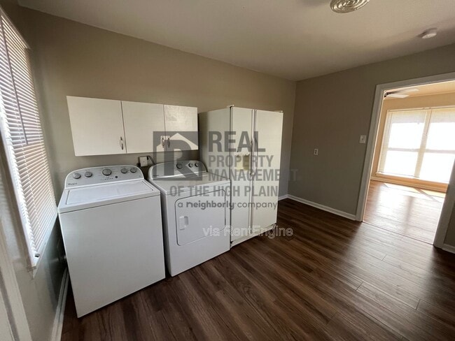 Building Photo - 4123 S Harrison St