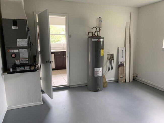 Building Photo - 1838 SE North Buttonwood Dr