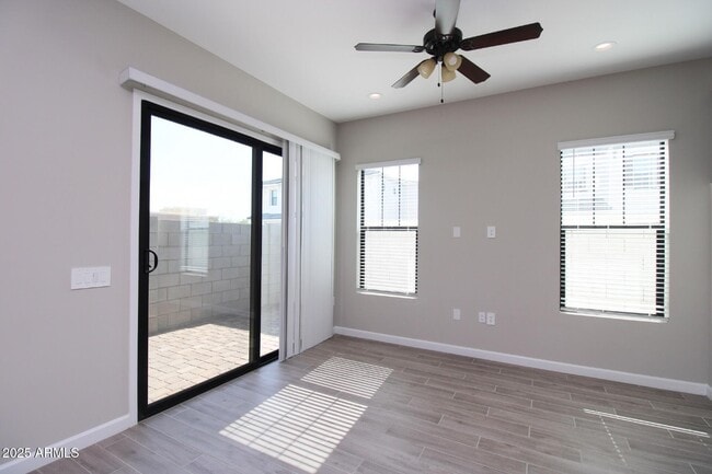 Building Photo - 4811 E Village Dr