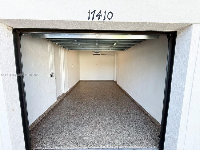 Building Photo - 17410 SW 46th St