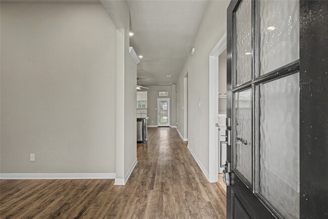 Building Photo - 2134 Markley Dr