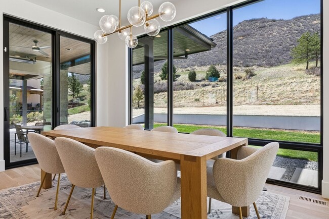 Building Photo - 7705 Dante Dr