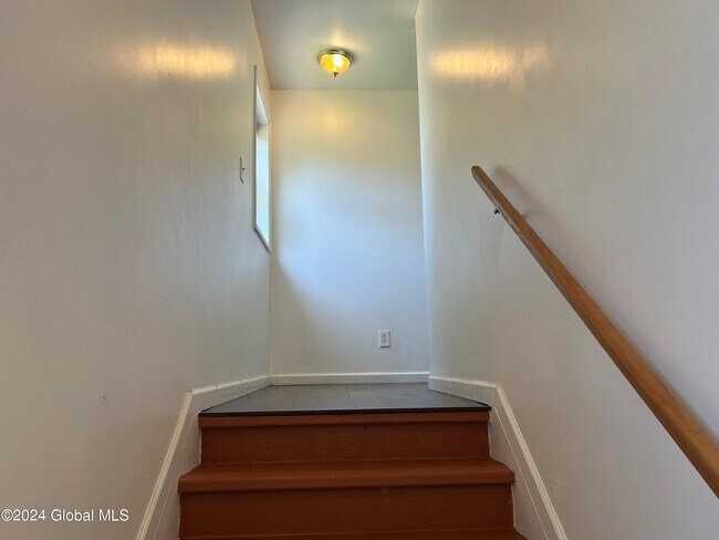 Building Photo - 313 Chiswell Rd