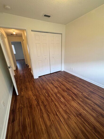 Building Photo - 3122 Coral Ridge Dr