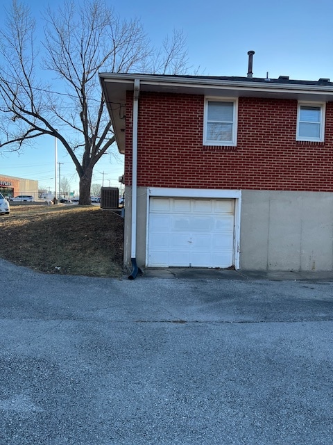 Building Photo - 10002 E 74th Terrace