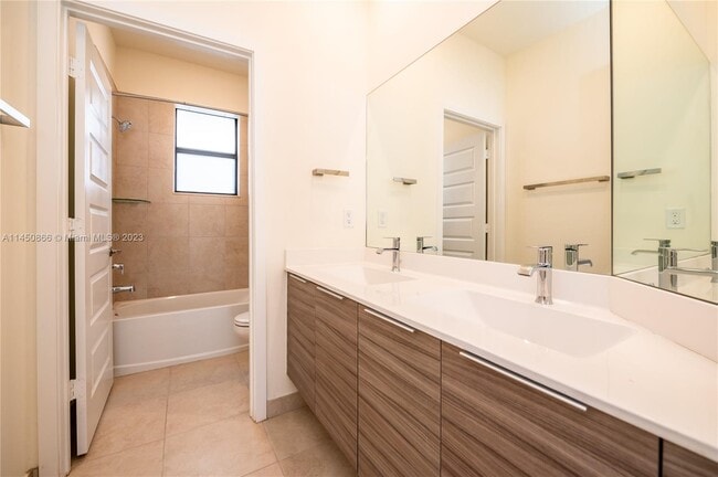 Building Photo - 8911 NW 160th Ter