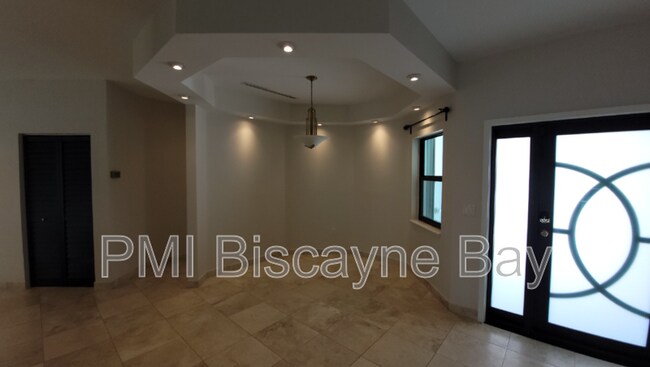Building Photo - 21369 SW 92nd Ave