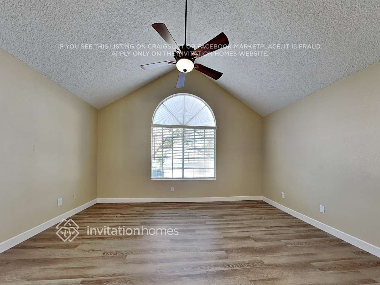 Building Photo - 441 S Maple