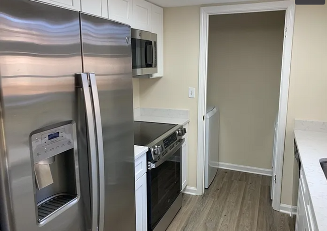 Building Photo - 1 Bedroom in Greenville