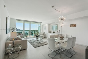 Building Photo - 400 Sunny Isles Blvd