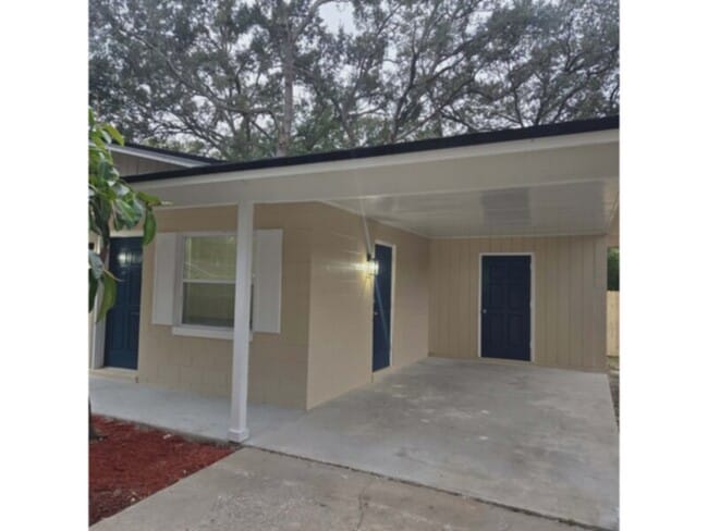 Building Photo - Gorgeous Completely Renovated 3 Bedroom, 1.5 Bath Home with Fenced Yard