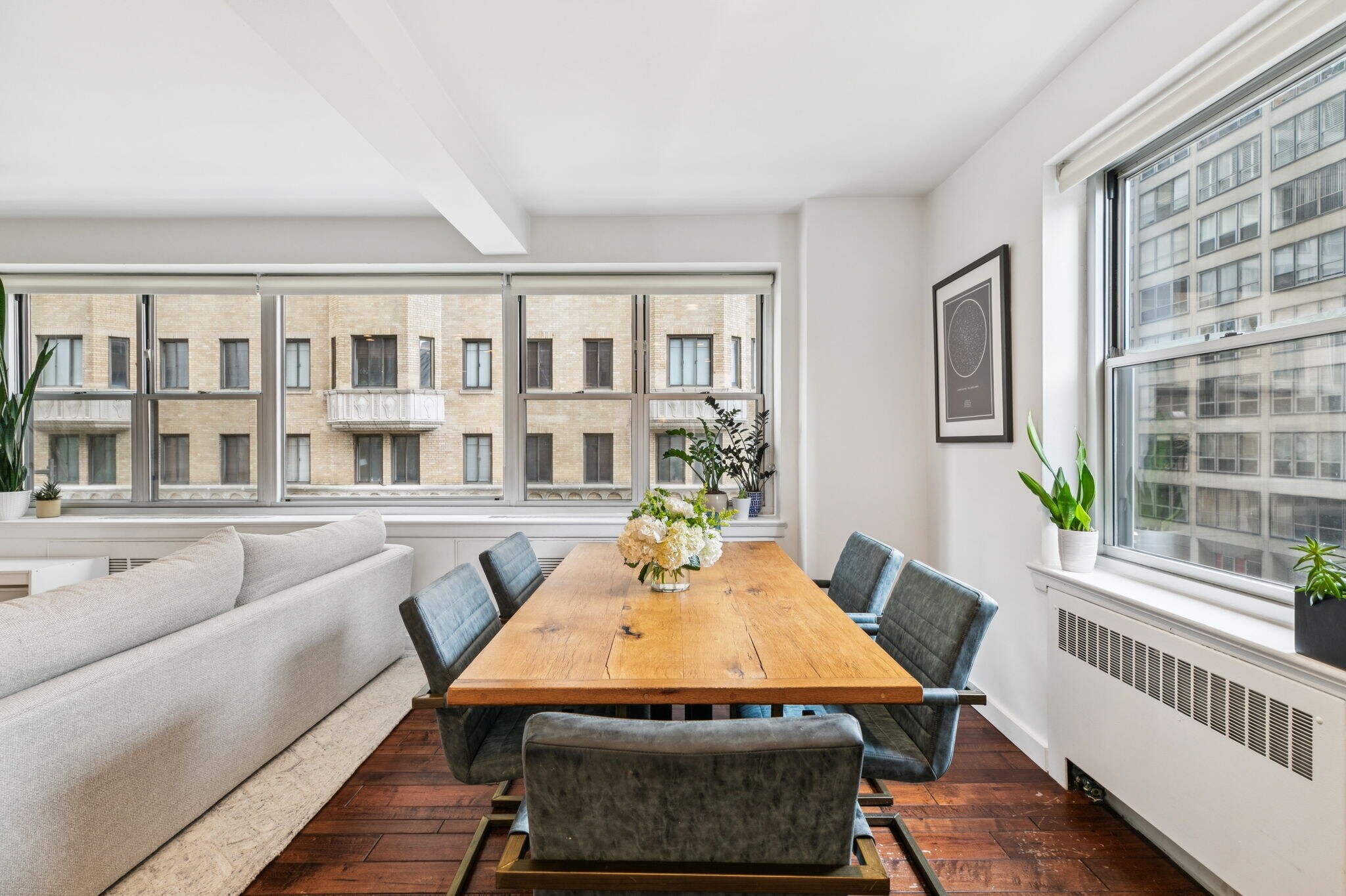 Building Photo - 220 W Rittenhouse Sq