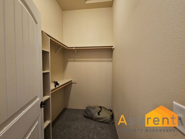 Building Photo - Furnished Rental In Jacksonville