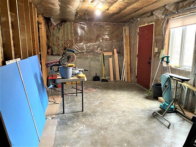 Building Photo - 26172 Center Dr