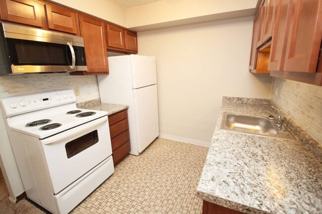 Interior Photo - ORCHARD AVE -- 149