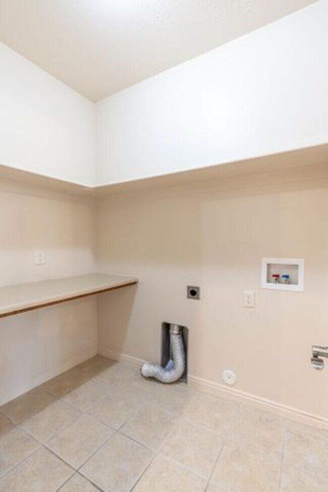 Building Photo - 253 S 260 W