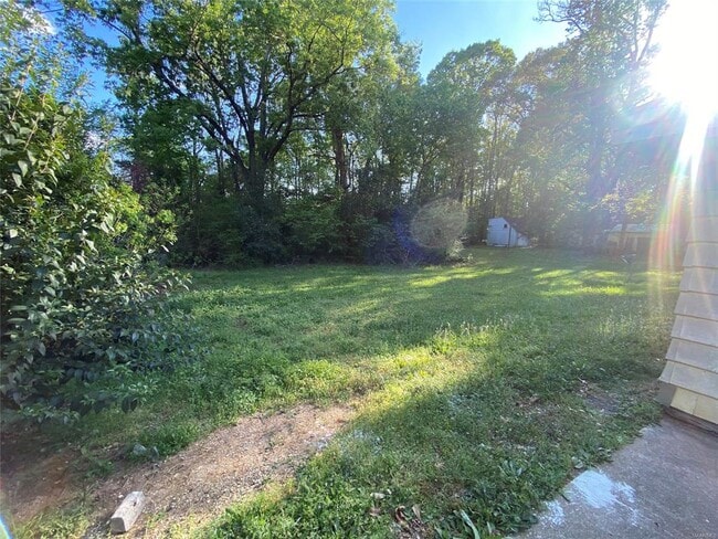 Building Photo - 3540 Farwood Dr