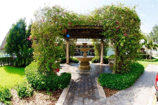 Building Photo - 608 SW Natura Blvd